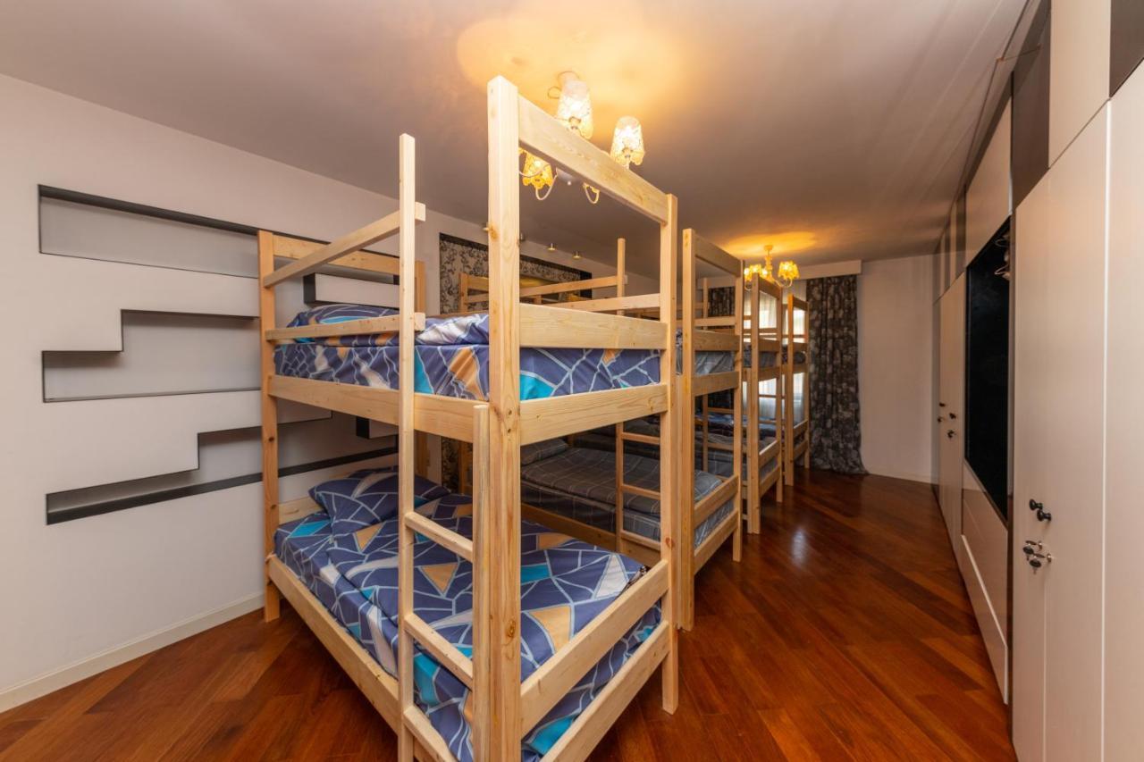 Wanderlust Boutique Hostel Алматы Экстерьер фото