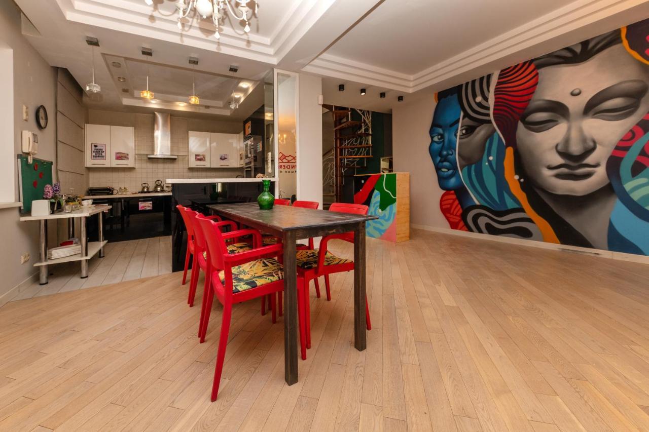 Wanderlust Boutique Hostel Алматы Экстерьер фото