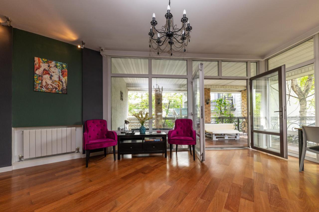 Wanderlust Boutique Hostel Алматы Экстерьер фото