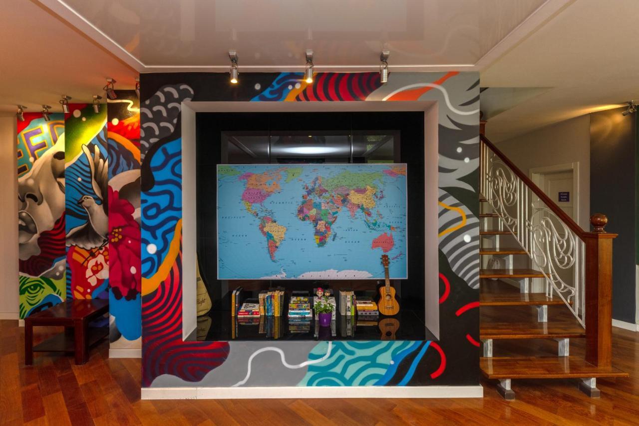Wanderlust Boutique Hostel Алматы Экстерьер фото